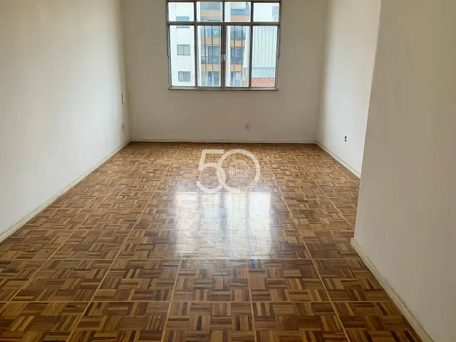 Apartamento 2 quartos e 2 banheiros, à venda, no bairro Penha Circular em Rio de Janeiro