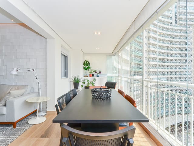 Foto do Apartamento - Apartamento Sofisticado em Pinheiros, 68m² de área útil, Com 2 quartos sendo 1 suíte, 1 vaga de garagem  com varada envidraçada. | Paulista Imóveis