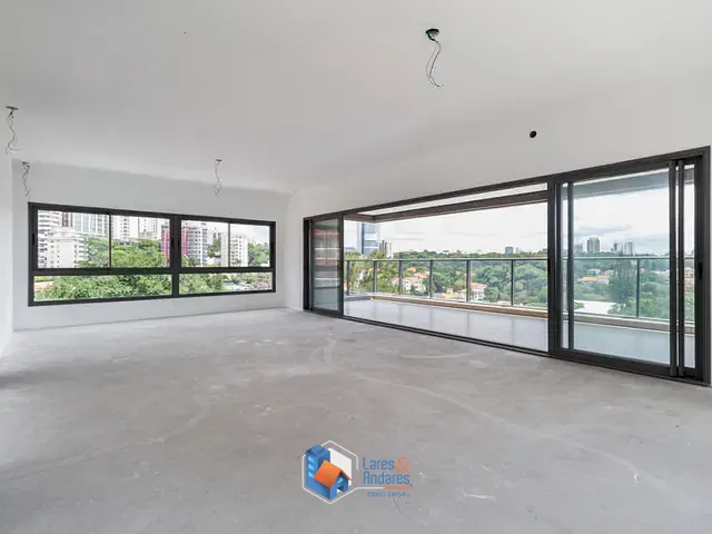 Apartamento com 280m² 3 quartos e 4 banheiros, à venda, no bairro Higienópolis em São Paulo