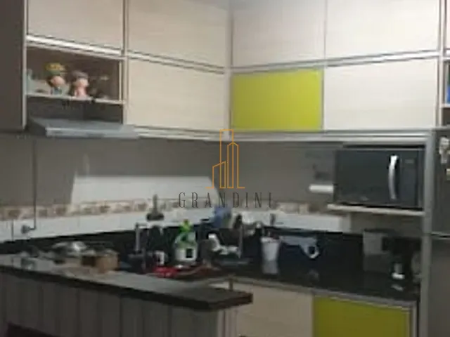 Apartamento 2 quartos e 2 banheiros, à venda, no bairro Vila Humaitá em Santo André