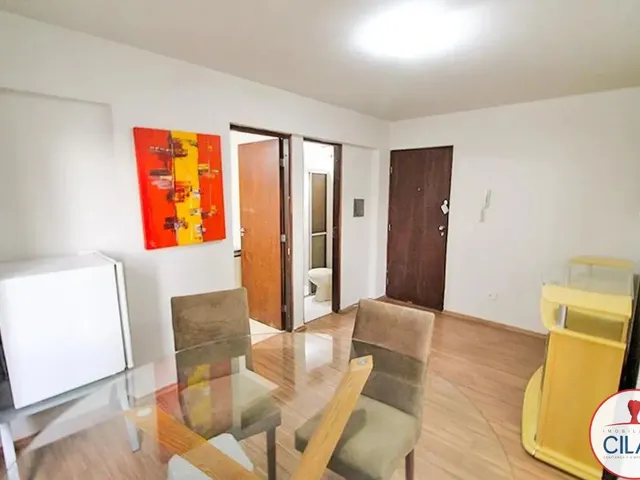 Apartamento 1 quarto e 1 banheiro, para alugar, no bairro Centro em Curitiba