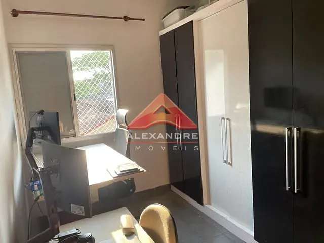 Apartamento com 74m² 2 quartos e 1 banheiro, à venda, no bairro Vila Industrial em São José dos Campos