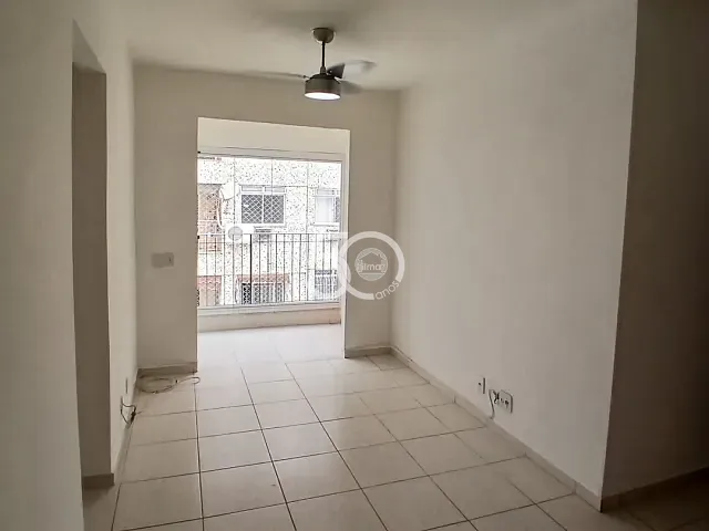 Apartamento com 74m² 2 quartos e 2 banheiros, para alugar, no bairro Irajá em Rio de Janeiro