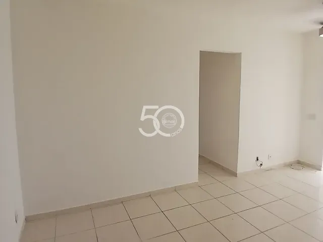 Apartamento com 74m² 2 quartos e 2 banheiros, para alugar, no bairro Irajá em Rio de Janeiro