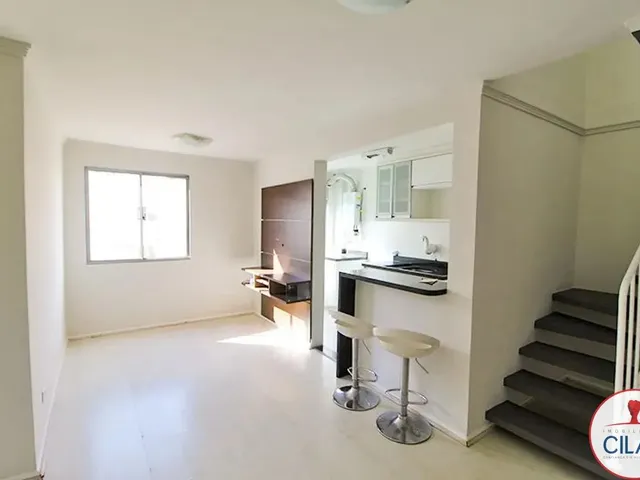 Apartamento 2 quartos e 2 banheiros, para alugar, no bairro Portão em Curitiba