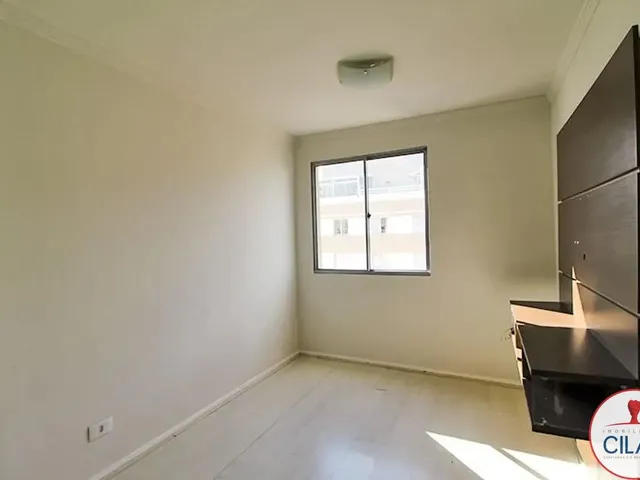 Apartamento 2 quartos e 2 banheiros, para alugar, no bairro Portão em Curitiba