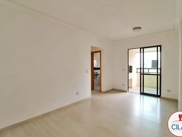 Apartamento 2 quartos e 2 banheiros, para alugar, no bairro Cristo Rei em Curitiba
