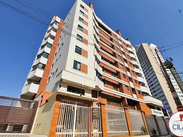 Apartamento 2 quartos e 2 banheiros, para alugar, no bairro Cristo Rei em Curitiba