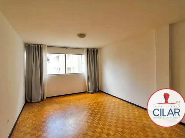Apartamento 3 quartos e 1 banheiro, para alugar, no bairro Portão em Curitiba