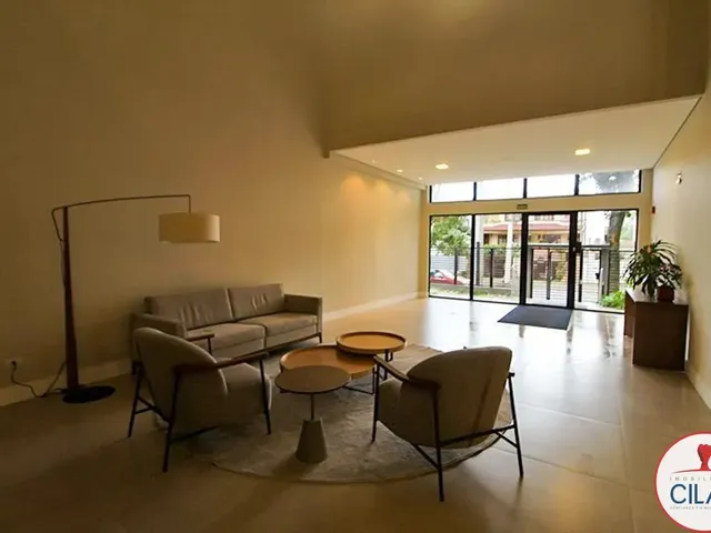 Apartamento 3 quartos e 2 banheiros, para alugar, no bairro Água Verde em Curitiba