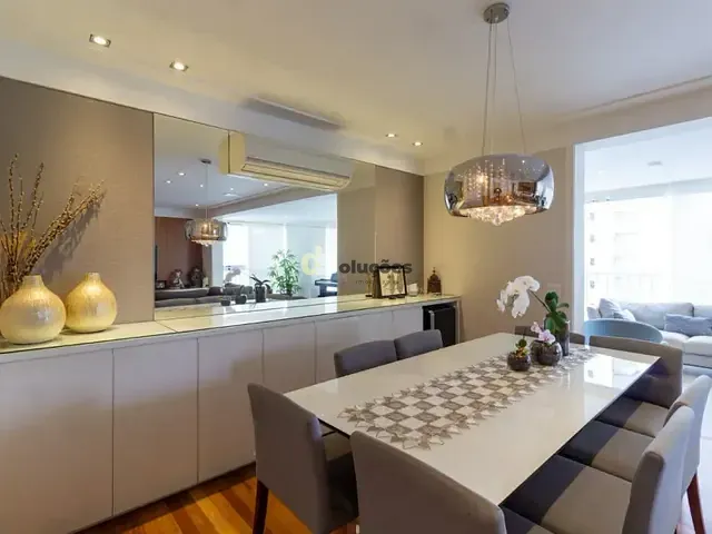 Apartamento 4 quartos e 4 banheiros, à venda, no bairro Moema em São Paulo