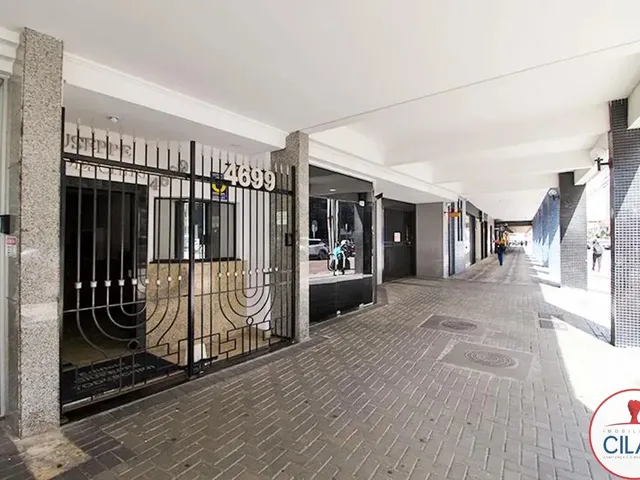 Apartamento 4 quartos e 2 banheiros, para alugar, no bairro Água Verde em Curitiba