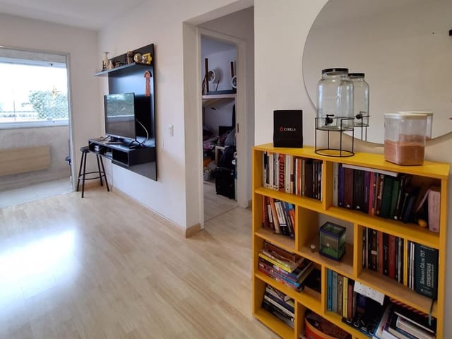 Apartamento com 60m² 2 quartos e 2 banheiros, à venda ou para alugar, no bairro Urbanova em São José dos Campos