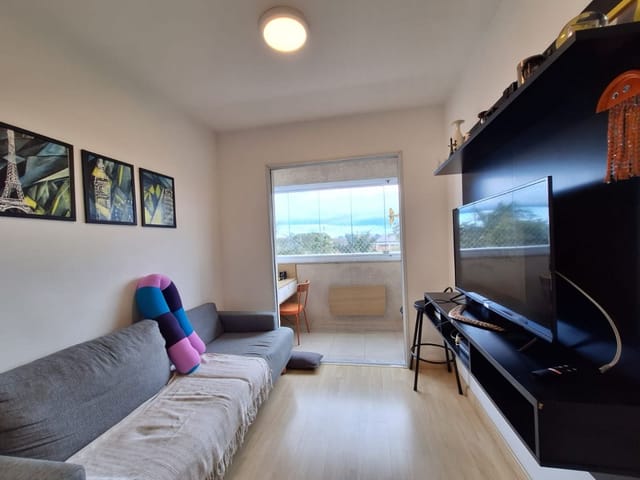 Apartamento com 60m² 2 quartos e 2 banheiros, à venda ou para alugar, no bairro Urbanova em São José dos Campos
