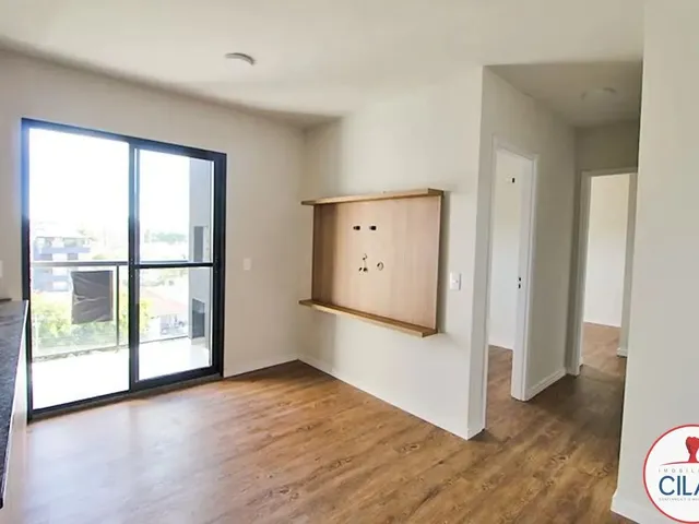 Apartamento 2 quartos e 1 banheiro, para alugar, no bairro Hauer em Curitiba
