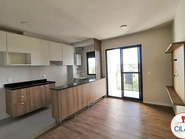 Apartamento 2 quartos e 1 banheiro, para alugar, no bairro Hauer em Curitiba