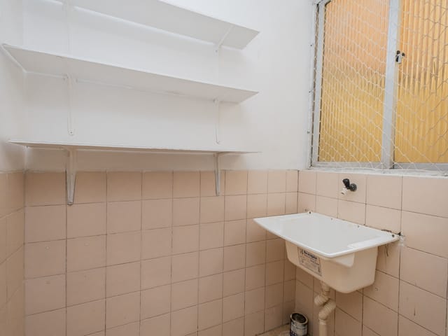 Apartamento com 42m² 1 quarto e 1 banheiro, para alugar, no bairro Centro em Pelotas