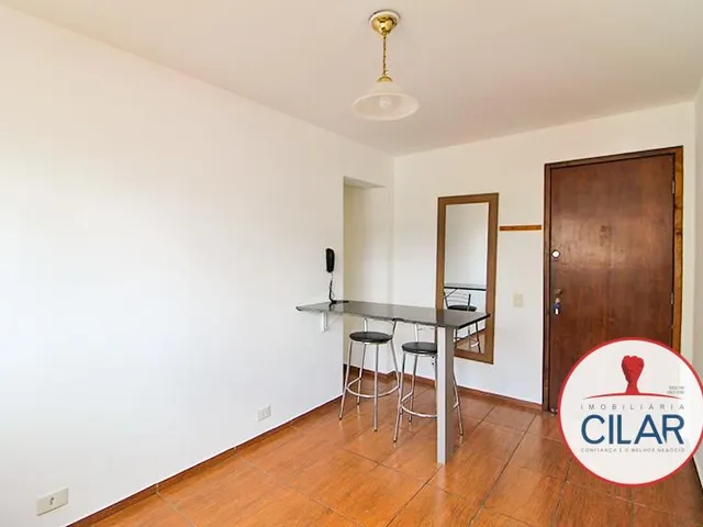 Apartamento 1 quarto e 1 banheiro, para alugar, no bairro CENTRO em Curitiba