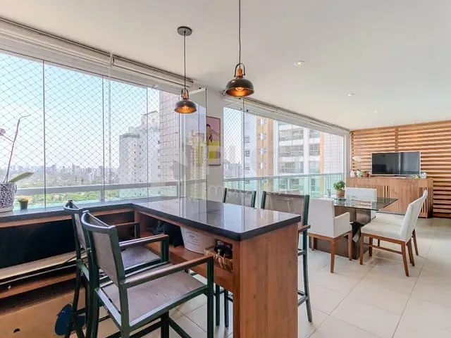 Apartamento 4 quartos e 4 banheiros, à venda, no bairro Campo Belo em São Paulo