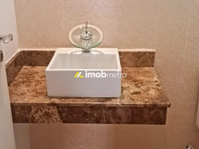 Apartamento 3 quartos e 4 banheiros, para alugar, no bairro Cambuí em Campinas