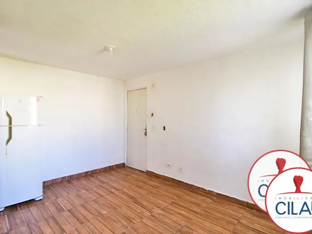 Apartamento 2 quartos e 1 banheiro, para alugar, no bairro Ganchinho em Curitiba