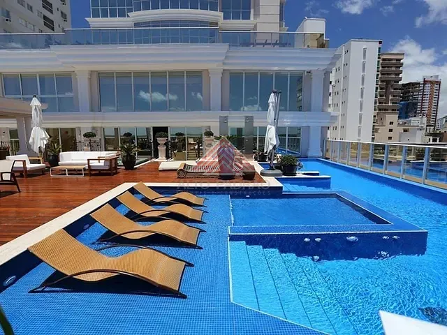 Apartamento com 317m² 4 quartos e 5 banheiros, à venda, no bairro Centro em Balneário Camboriú