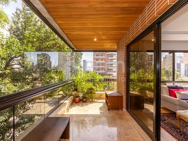 Apartamento 4 quartos e 6 banheiros, à venda, no bairro Campo Belo em São Paulo