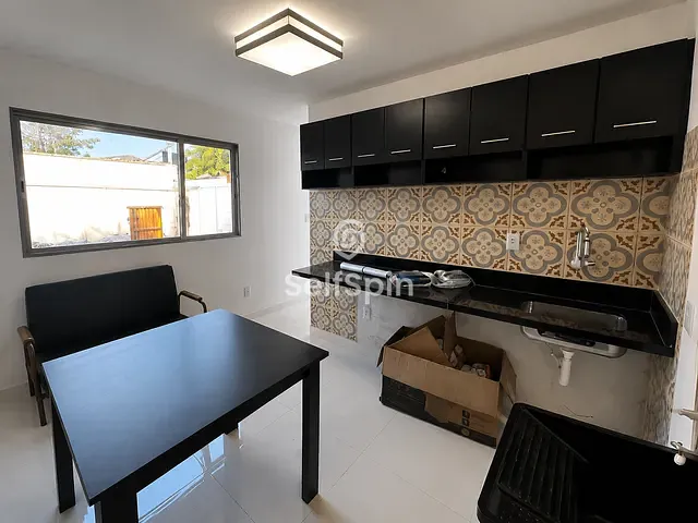 Apartamento com 25m² 1 quarto e 1 banheiro, para alugar, no bairro Maravista em Niterói