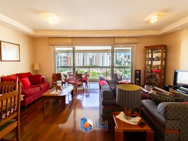 Apartamento com 180m² 4 quartos e 5 banheiros, à venda, no bairro Pacaembu em São Paulo