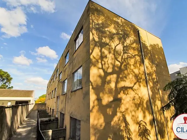 Apartamento 2 quartos e 1 banheiro, para alugar, no bairro Água Verde em Curitiba