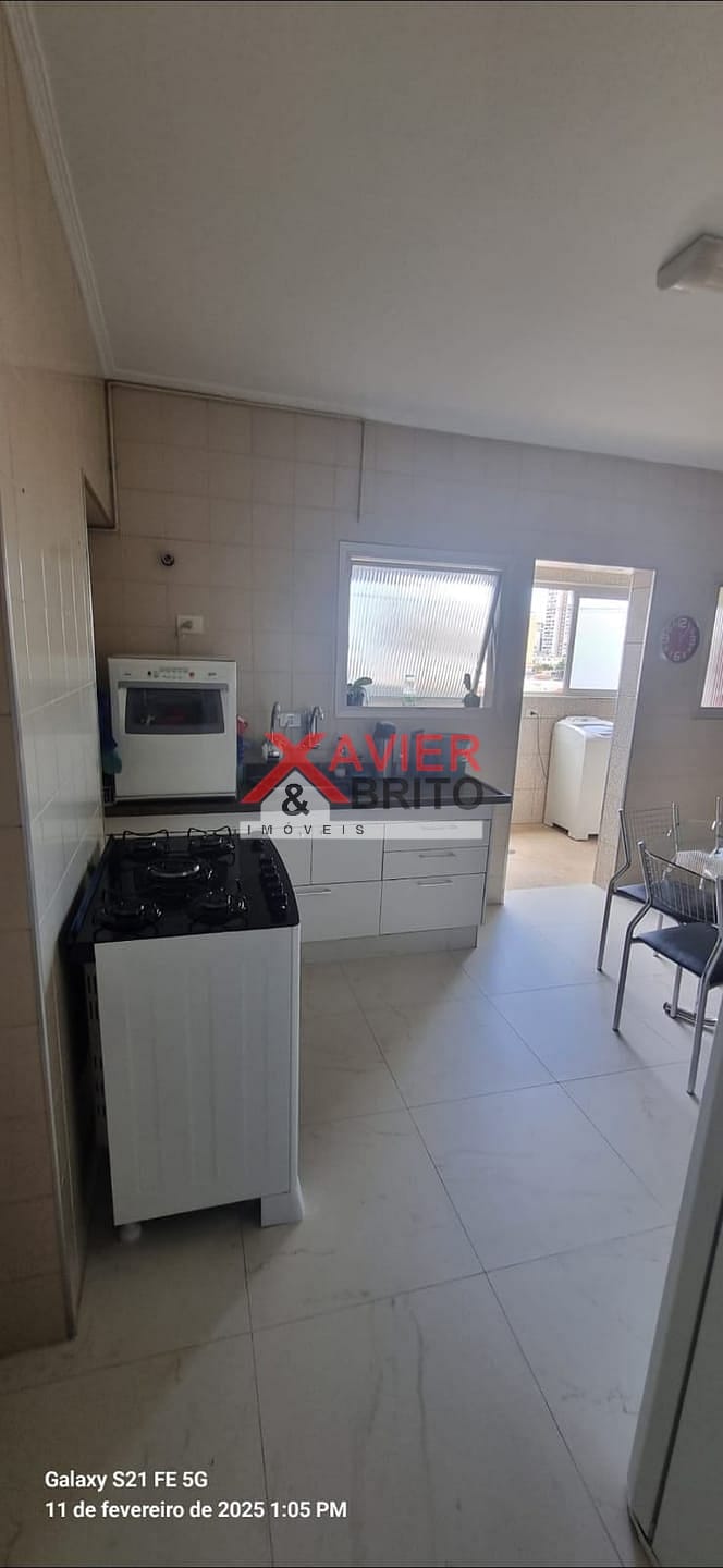 Apartamento à venda com 3 quartos, 94m² - Foto 7