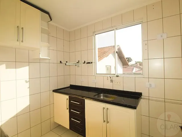 Apartamento 2 quartos e 1 banheiro, para alugar, no bairro Boqueirão em Curitiba