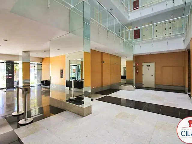 Apartamento 1 quarto e 1 banheiro, para alugar, no bairro Centro em Curitiba