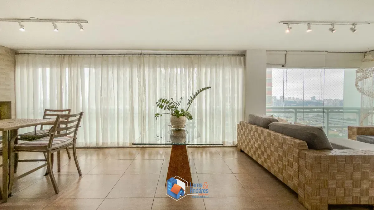 Apartamento, 3 quartos, 210 m² - Foto 2
