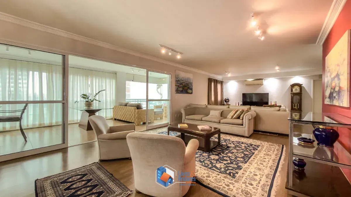 Apartamento, 3 quartos, 210 m² - Foto 1