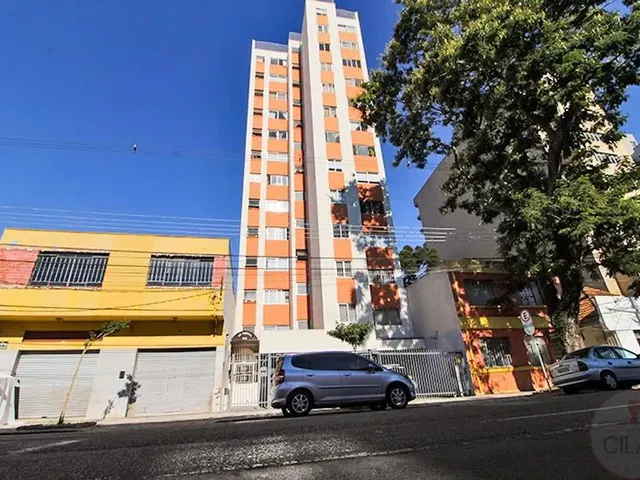 Apartamento 1 quarto e 1 banheiro, para alugar, no bairro Centro em Curitiba