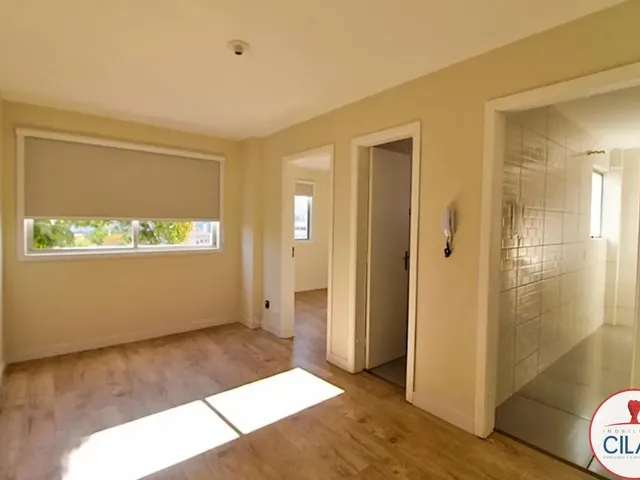 Apartamento 1 quarto e 1 banheiro, para alugar, no bairro Centro em Curitiba