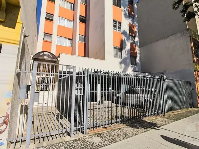 Apartamento 1 quarto e 1 banheiro, para alugar, no bairro Centro em Curitiba
