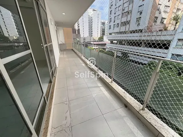 Apartamento 3 quartos e 4 banheiros, para alugar, no bairro Icaraí em Niterói