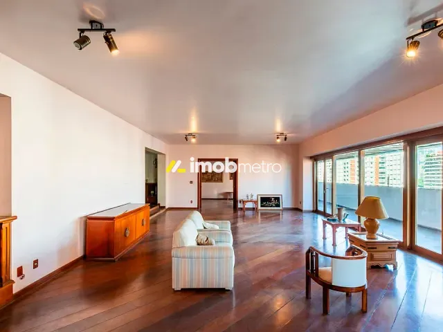 Apartamento com 730m² 4 quartos e 7 banheiros, à venda, no bairro Cambuí em Campinas