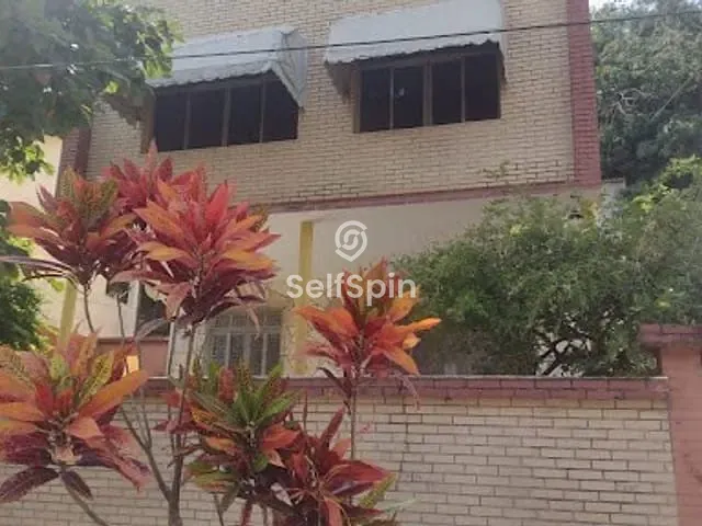 Casa com 393m² 9 quartos e 6 banheiros, para alugar, no bairro Fonseca em Niterói