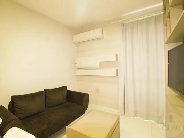 Apartamento 1 quarto e 1 banheiro, para alugar, no bairro Centro em Curitiba