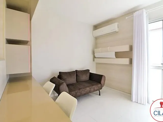 Apartamento 1 quarto e 1 banheiro, para alugar, no bairro Centro em Curitiba
