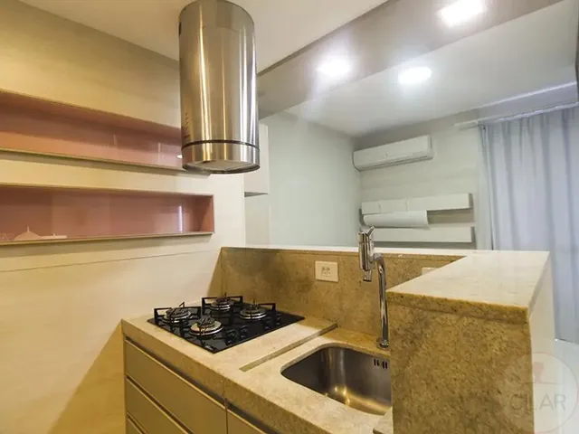 Apartamento 1 quarto e 1 banheiro, para alugar, no bairro Centro em Curitiba