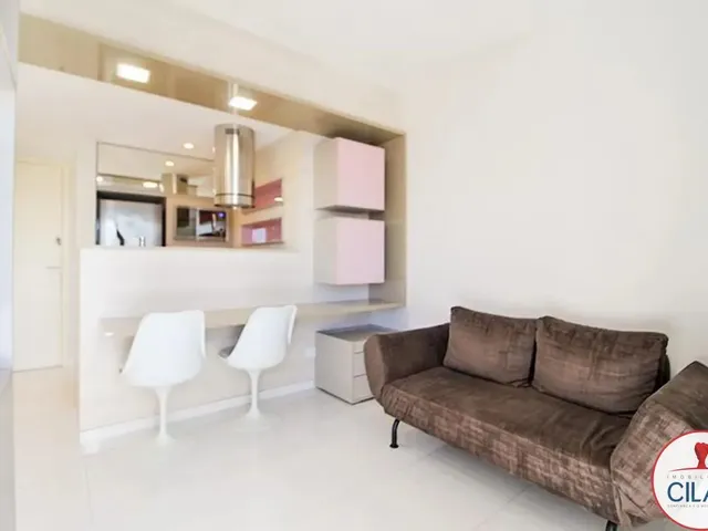 Apartamento 1 quarto e 1 banheiro, para alugar, no bairro Centro em Curitiba