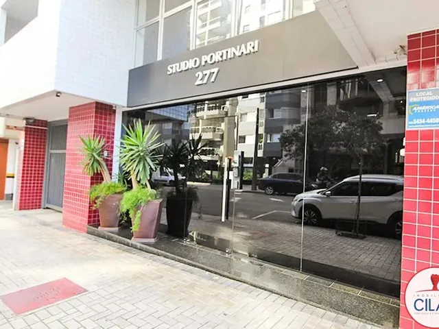 Apartamento 1 quarto e 1 banheiro, para alugar, no bairro Centro em Curitiba