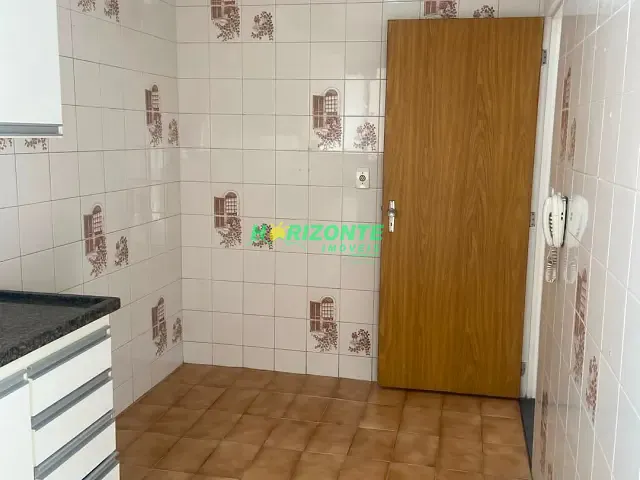 Apartamento com 53m² 2 quartos e 1 banheiro, para alugar, no bairro Jardim Ismênia em São José dos Campos