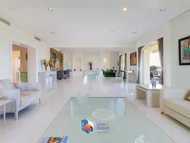 Apartamento com 700m² 4 quartos e 6 banheiros, à venda, no bairro Higienópolis em São Paulo