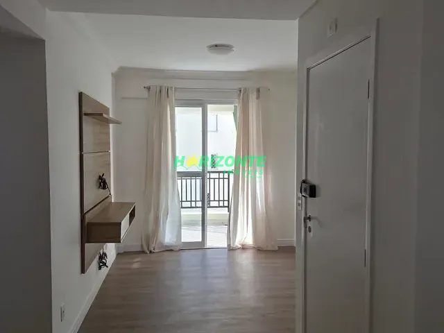 Apartamento 2 quartos e 2 banheiros, para alugar, no bairro Parque Residencial Aquarius em São José dos Campos