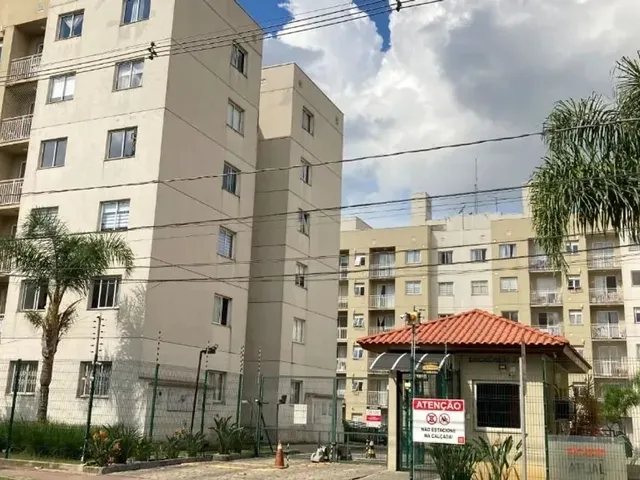Apartamento 2 quartos e 2 banheiros, para alugar, no bairro Bacacheri em Curitiba